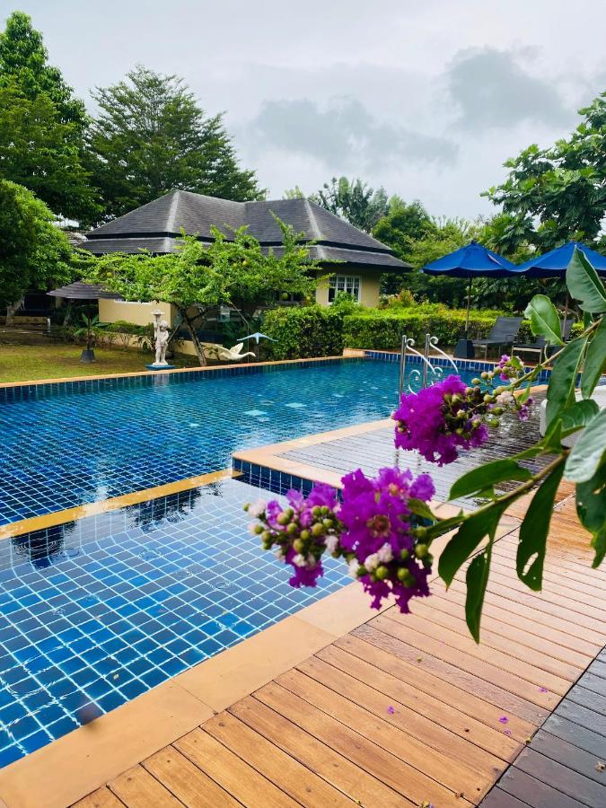 Perennial Resort Nai Yang Bagian luar foto