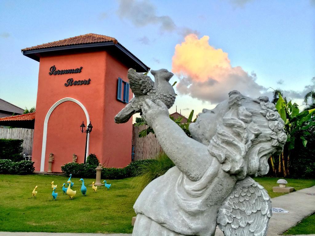 Perennial Resort Nai Yang Bagian luar foto
